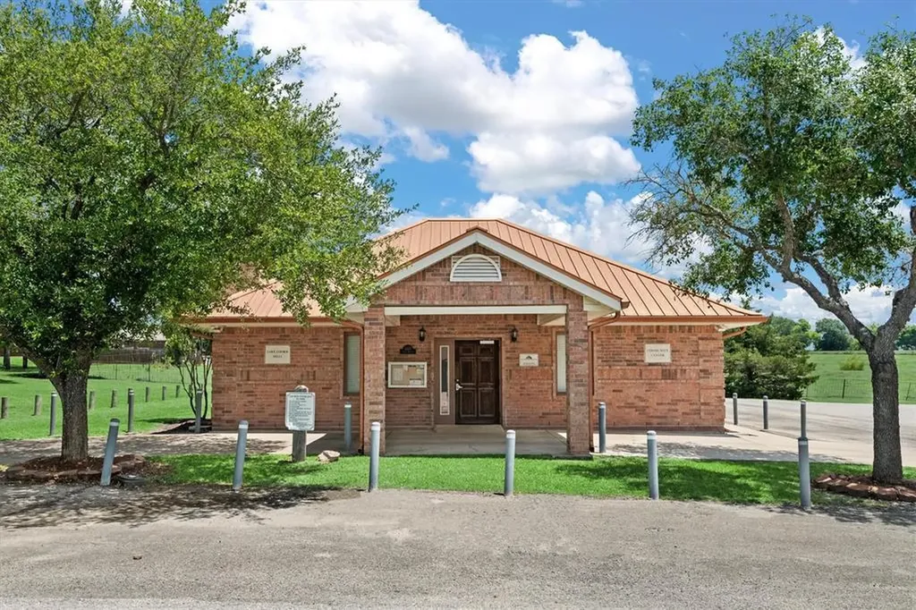 13118 Lazy Lane Willis TX 77318