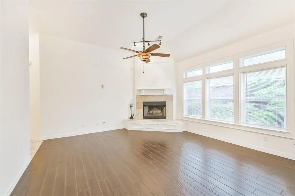 13118 Lazy Lane Willis TX 77318