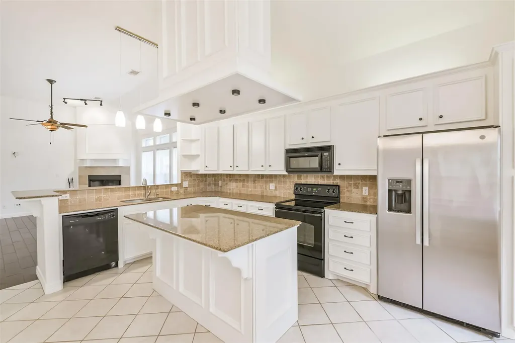 13118 Lazy Lane Willis TX 77318