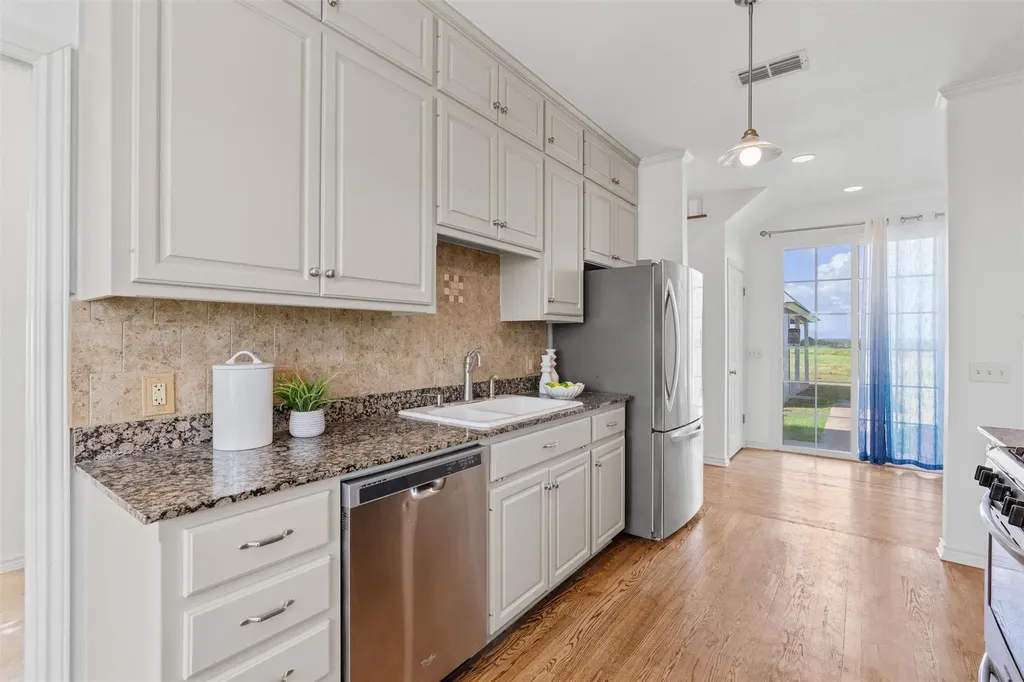 768 Upper Elgin River Road Elgin TX 78621