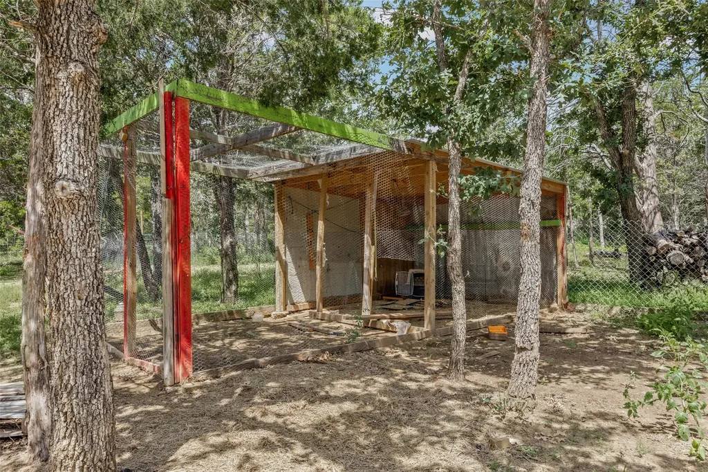 564 Boyd Road Red Rock TX 78662