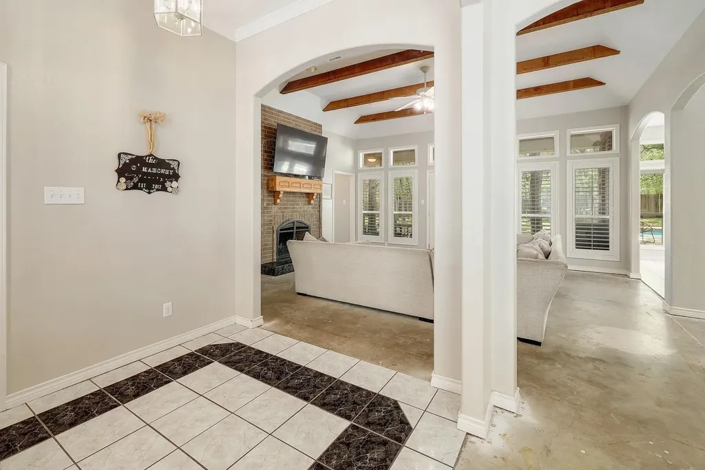 286 Arbors Circle Elgin TX 78621