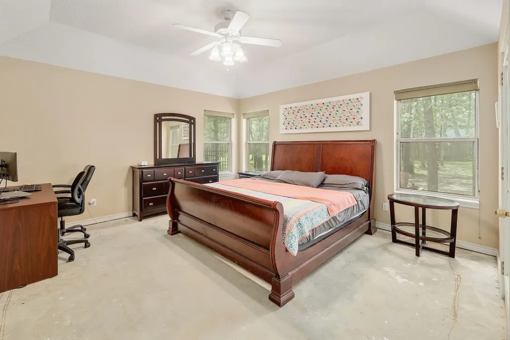 286 Arbors Circle Elgin TX 78621