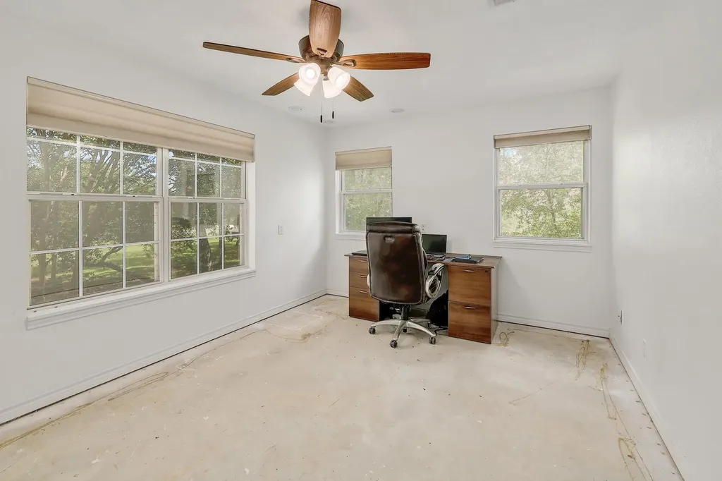 286 Arbors Circle Elgin TX 78621