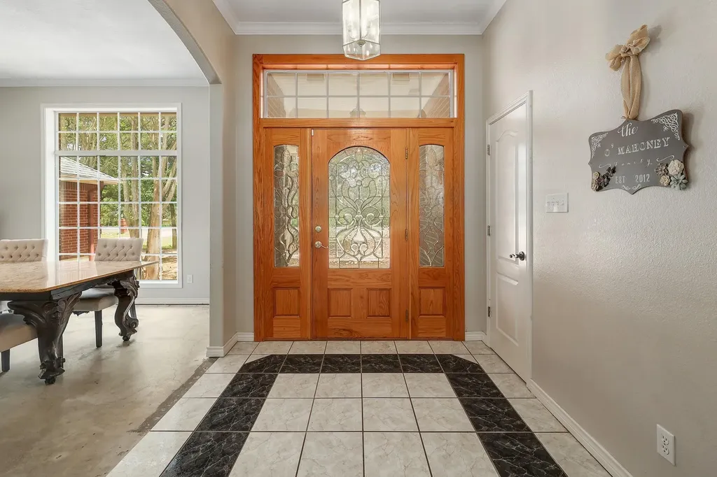 286 Arbors Circle Elgin TX 78621