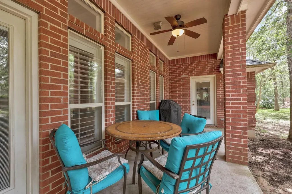 286 Arbors Circle Elgin TX 78621