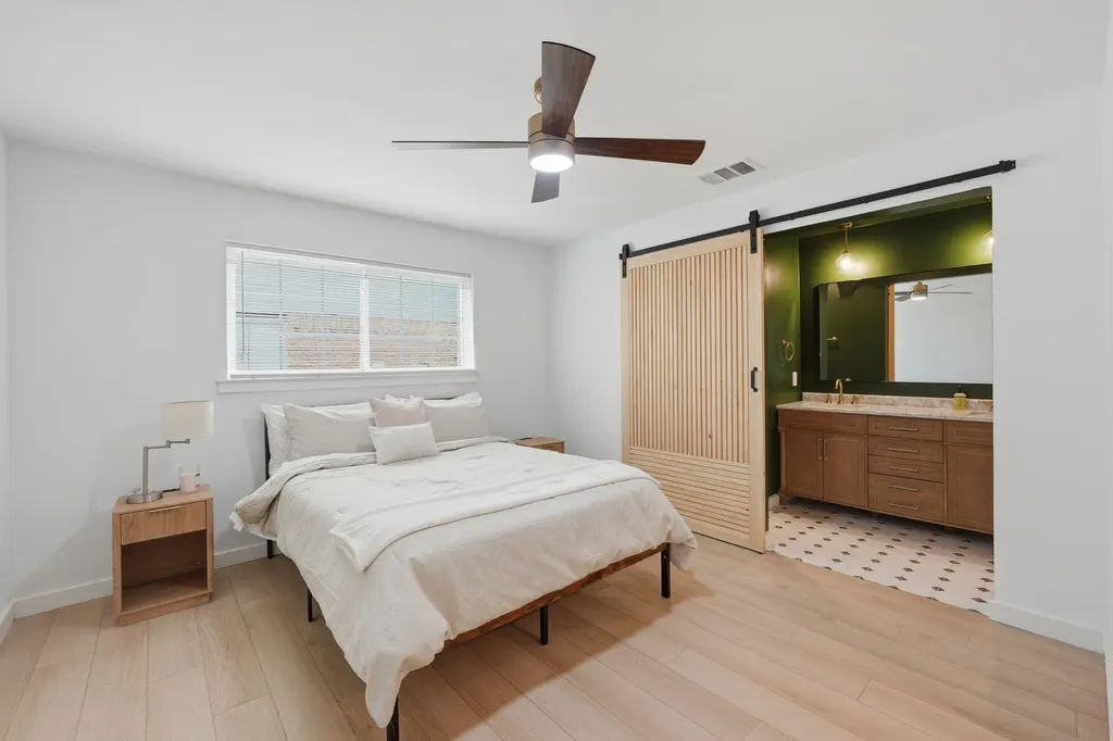 6804 Meadow Run Austin TX 78745