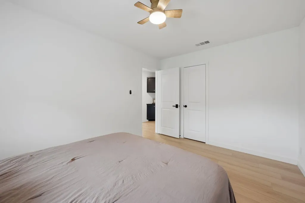 6804 Meadow Run Austin TX 78745