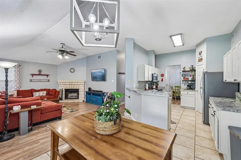 510 Maybrook Drive Buda TX 78610