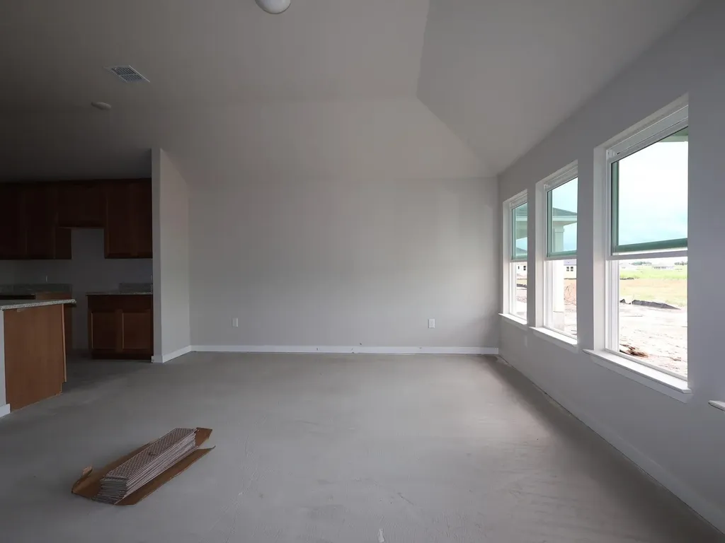 12304 Setting Peak Lane Buda TX 78610