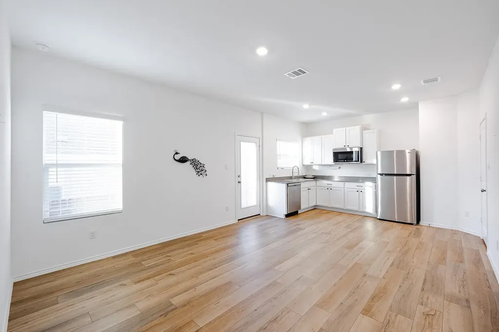 1909 Four Waters Loop Georgetown TX 78628