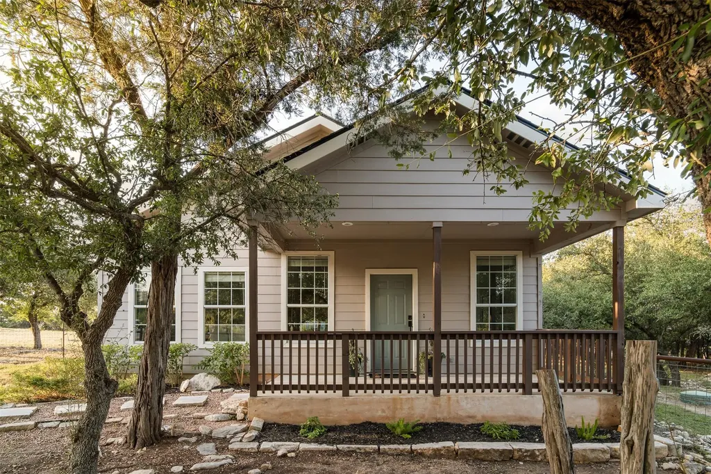 1816 Spring Valley Drive Dripping Springs TX 78620