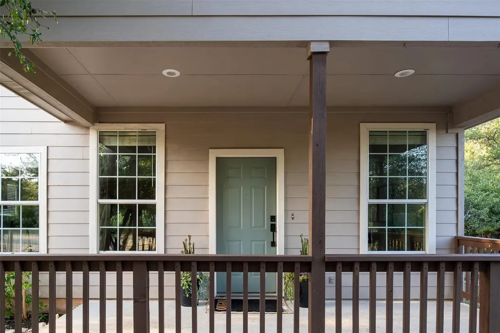 1816 Spring Valley Drive Dripping Springs TX 78620