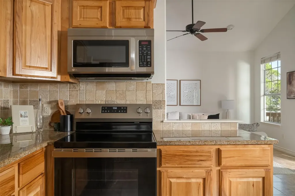 1816 Spring Valley Drive Dripping Springs TX 78620
