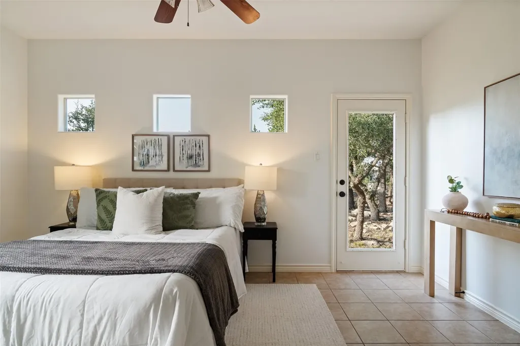 1816 Spring Valley Drive Dripping Springs TX 78620