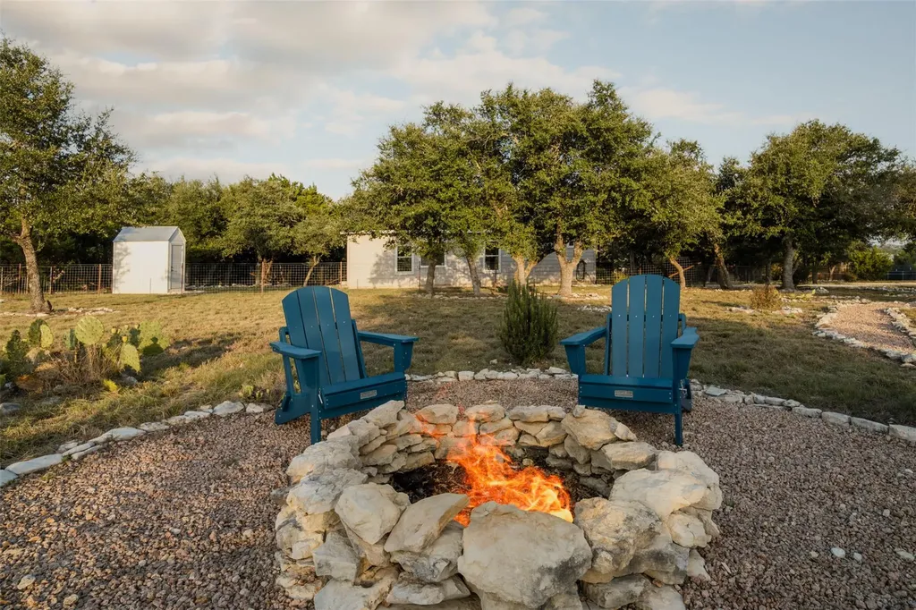 1816 Spring Valley Drive Dripping Springs TX 78620