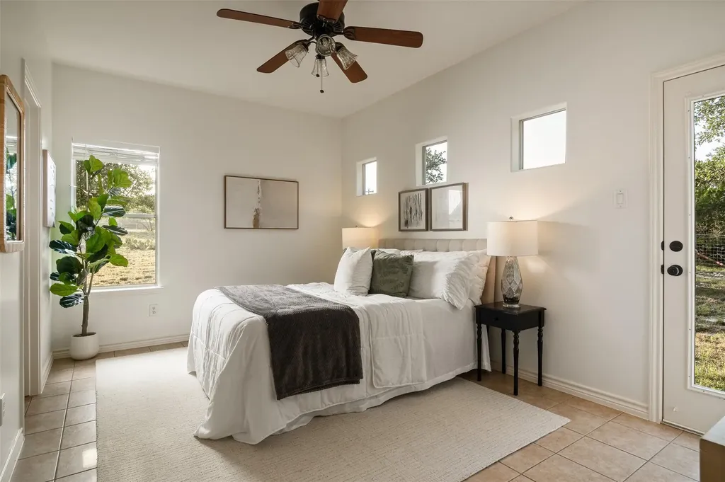 1816 Spring Valley Drive Dripping Springs TX 78620