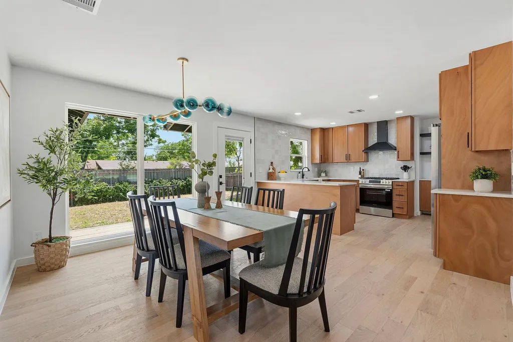 1203 Ridgehaven Drive Austin TX 78723