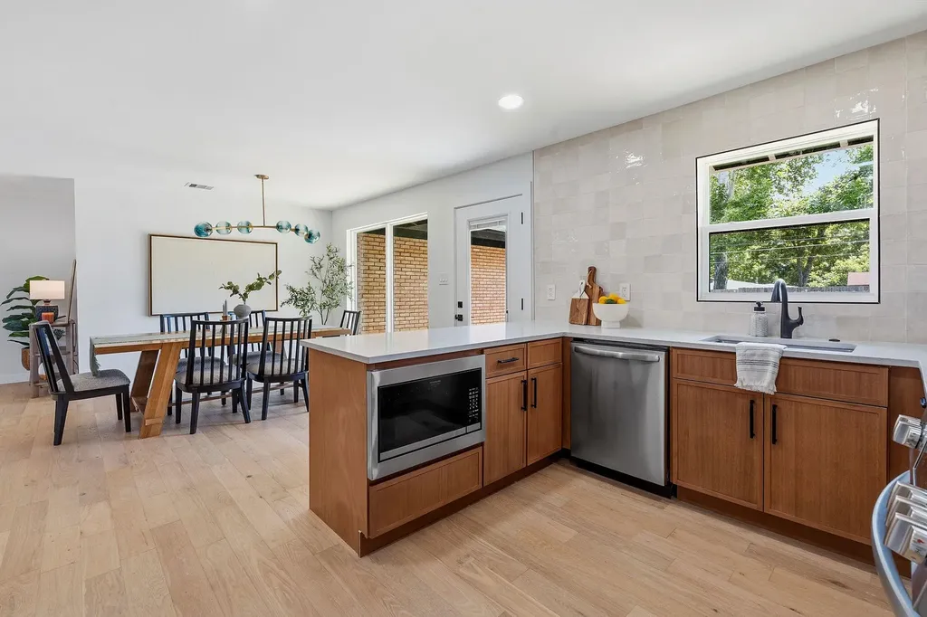1203 Ridgehaven Drive Austin TX 78723