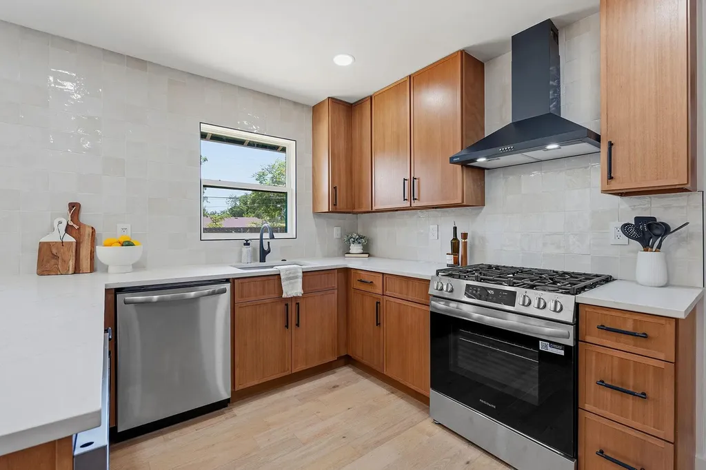 1203 Ridgehaven Drive Austin TX 78723