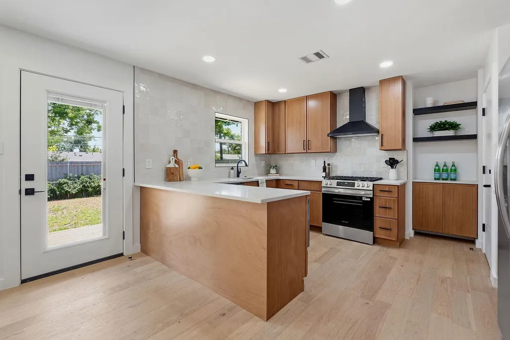 1203 Ridgehaven Drive Austin TX 78723