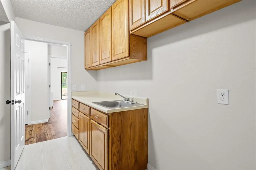 11416 Boothill Drive Austin TX 78748