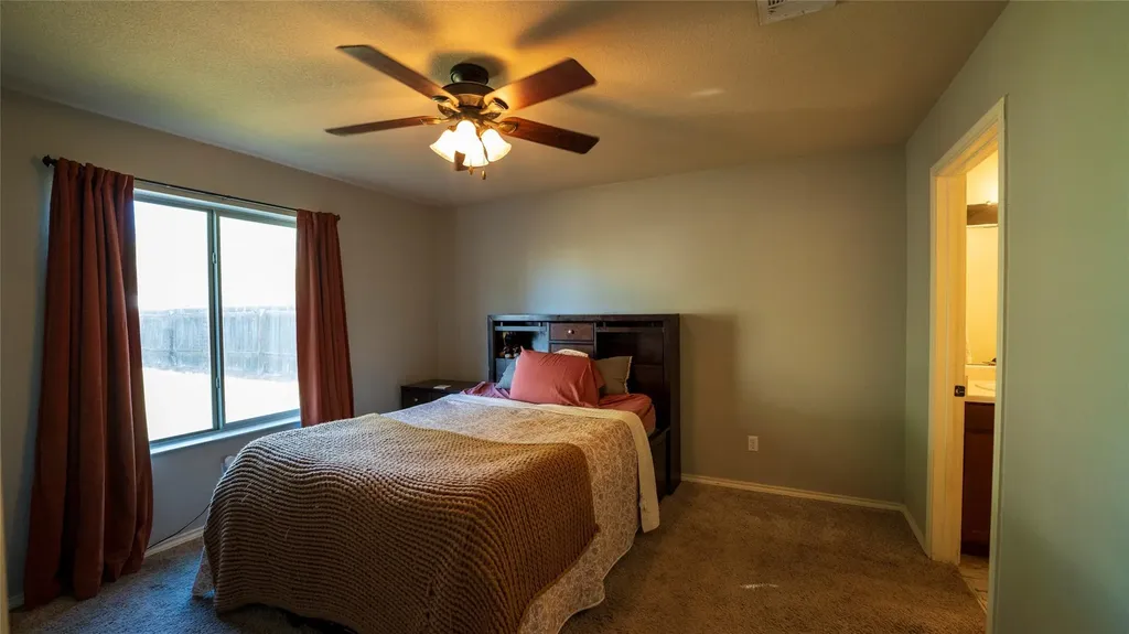 1576 Twin Cove Kyle TX 78640