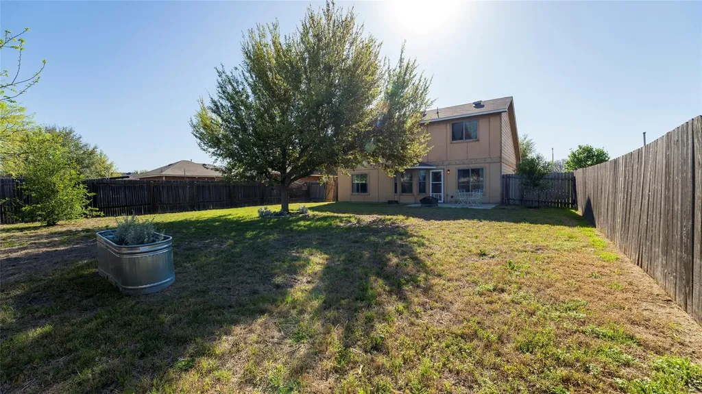1576 Twin Cove Kyle TX 78640