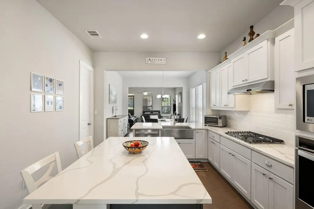 1174 Grant Wood Avenue Dripping Springs TX 78619