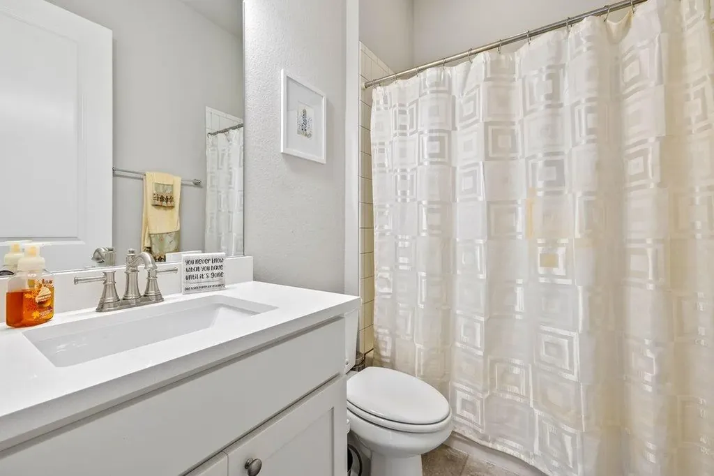 1174 Grant Wood Avenue Dripping Springs TX 78619