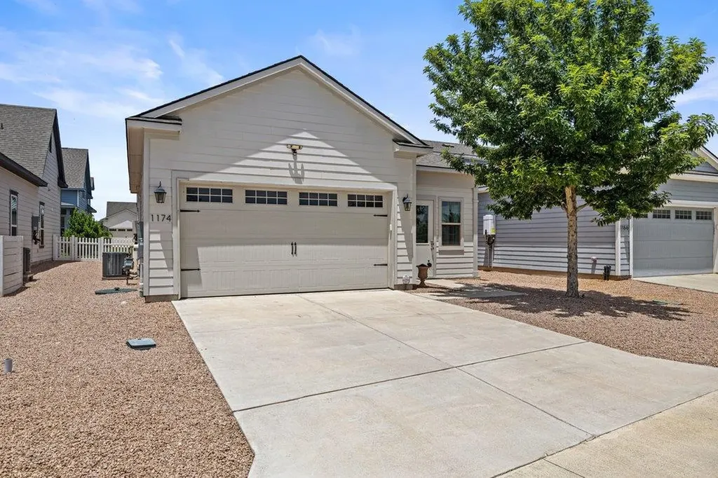 1174 Grant Wood Avenue Dripping Springs TX 78619