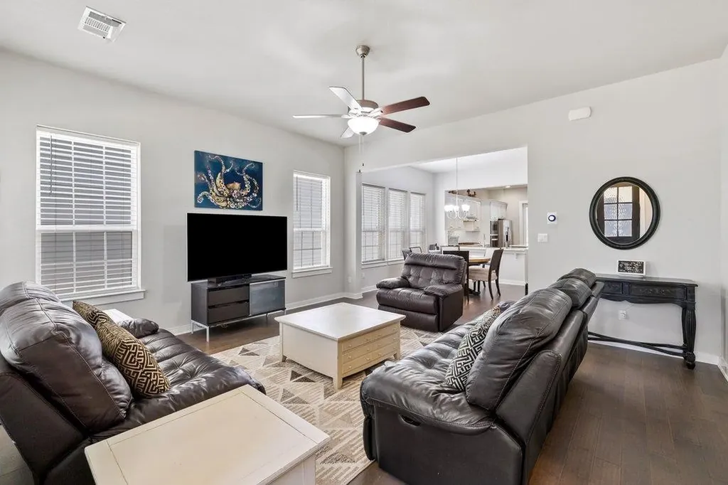 1174 Grant Wood Avenue Dripping Springs TX 78619
