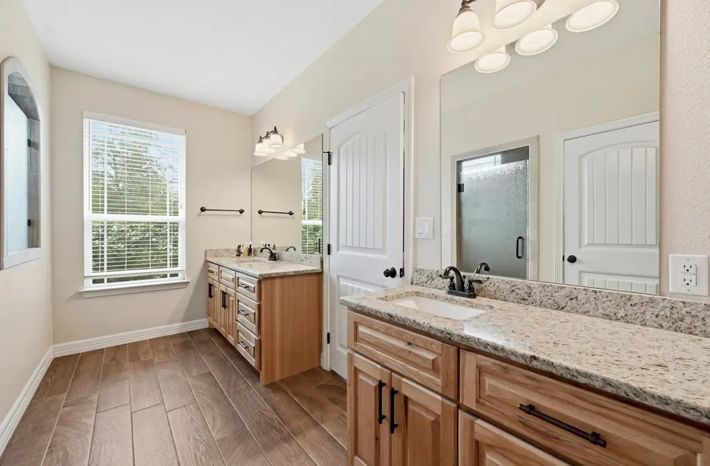 202 Cedar Hills Drive Elgin TX 78621