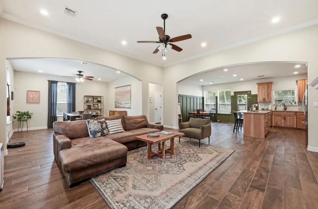 202 Cedar Hills Drive Elgin TX 78621