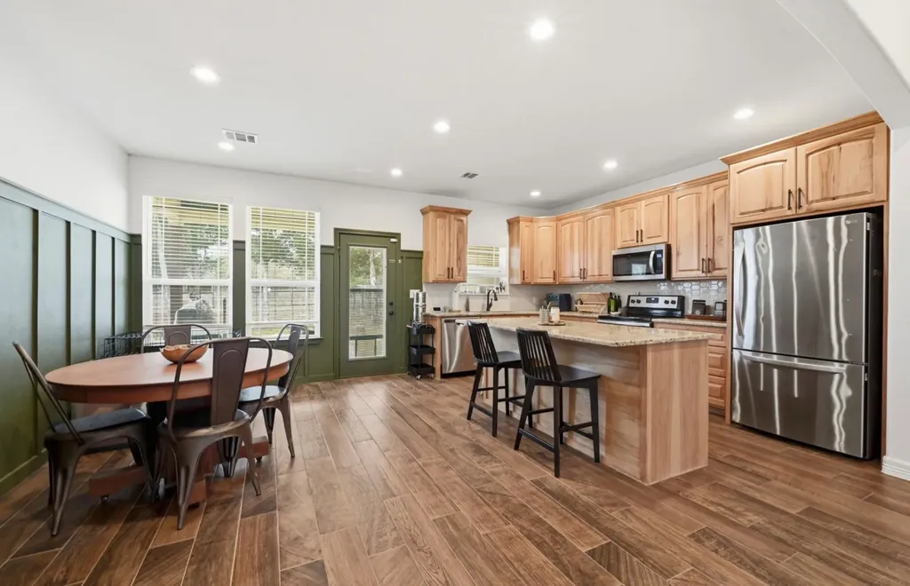 202 Cedar Hills Drive Elgin TX 78621