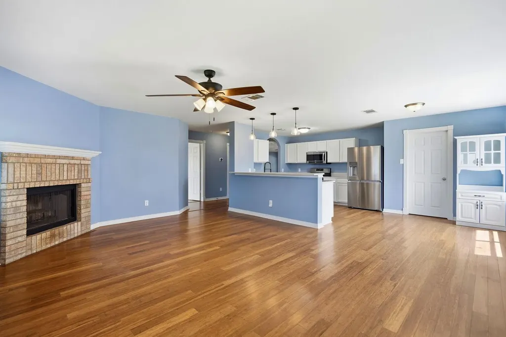 308 Loon Lake Drive Kyle TX 78640