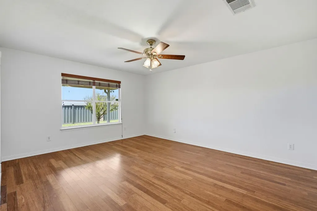 308 Loon Lake Drive Kyle TX 78640