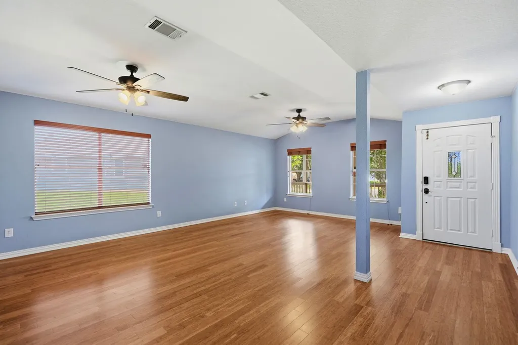 308 Loon Lake Drive Kyle TX 78640