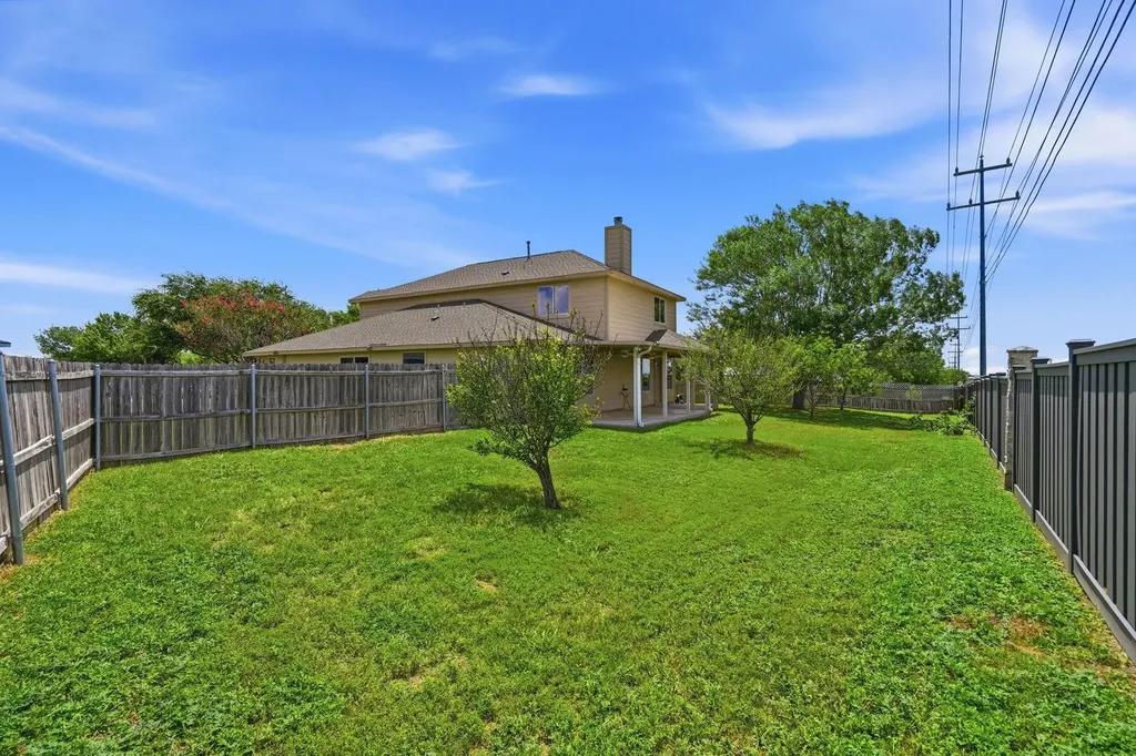 308 Loon Lake Drive Kyle TX 78640
