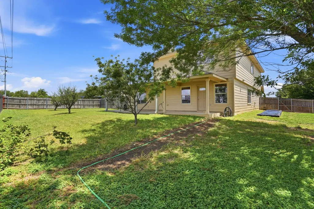 308 Loon Lake Drive Kyle TX 78640