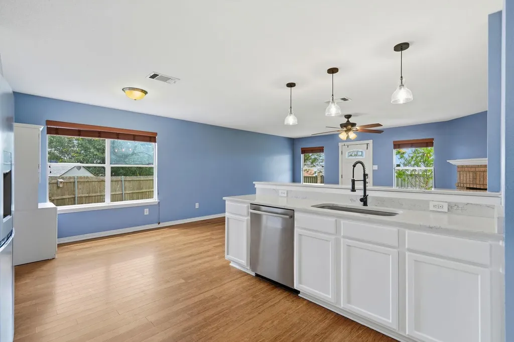 308 Loon Lake Drive Kyle TX 78640