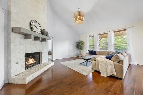 21001 Haddington Cove Hutto TX 78634