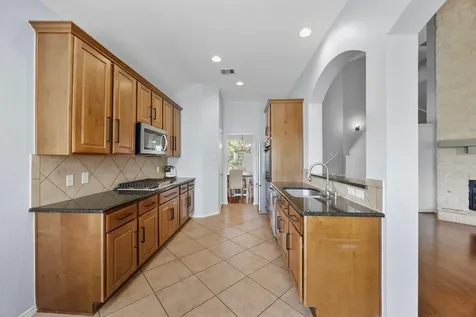 21001 Haddington Cove Hutto TX 78634