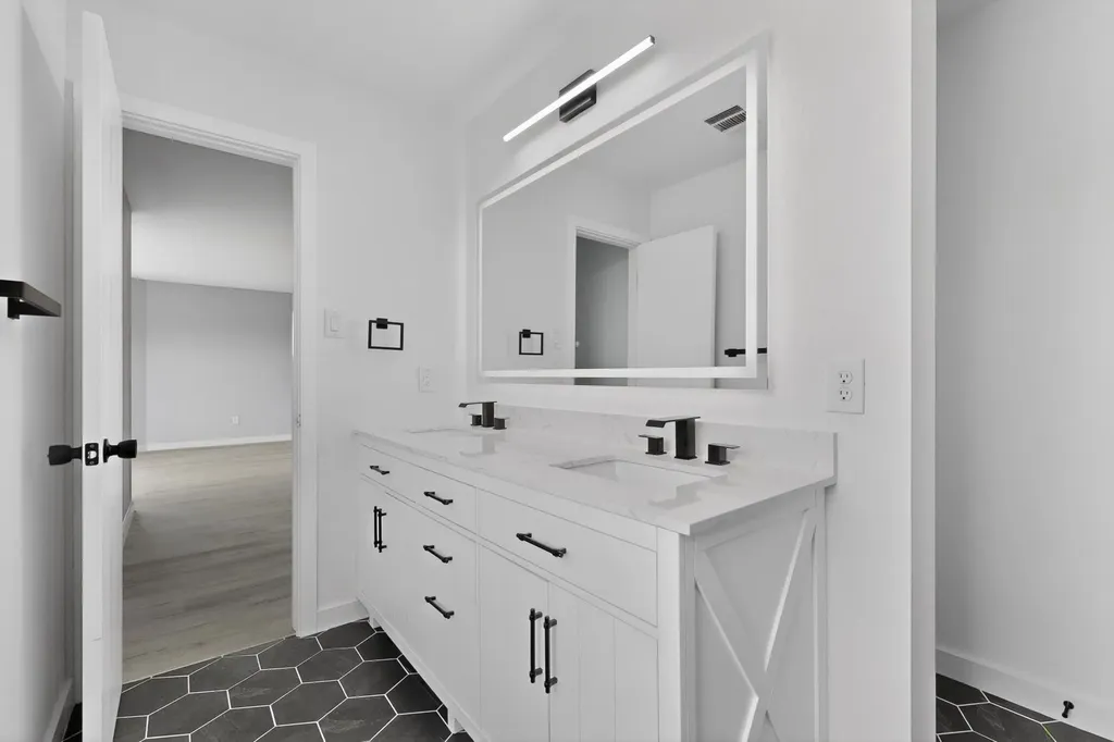 1200 Apollo Circle Round Rock TX 78664