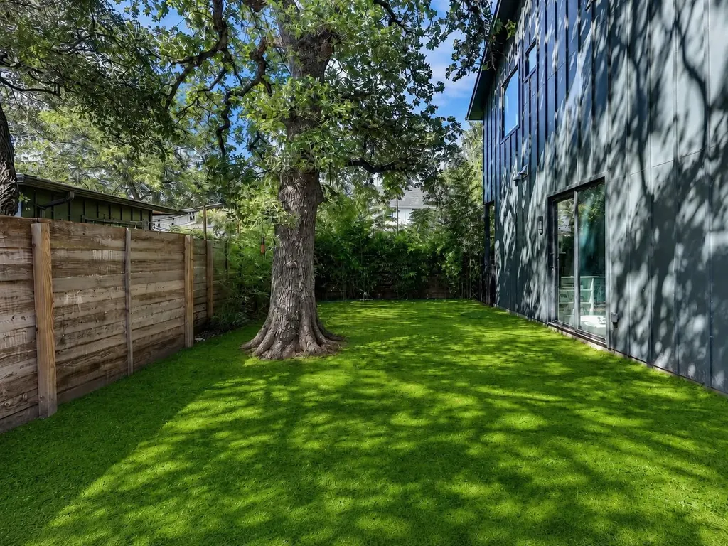 706 Valdez Street Austin TX 78741