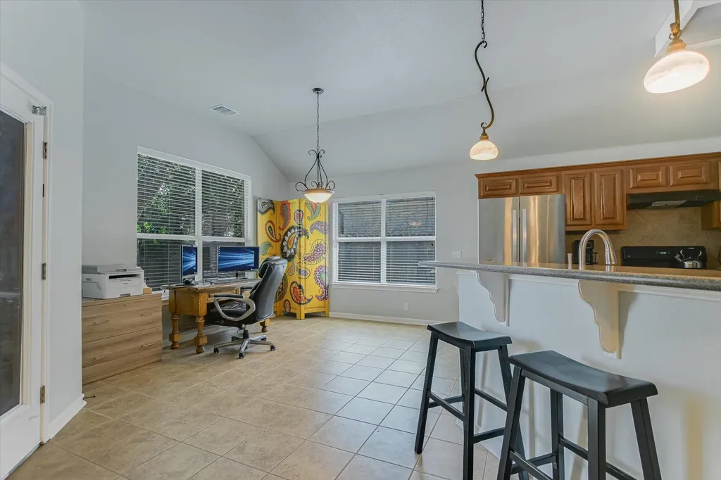 445 Manchester Lane Austin TX 78737