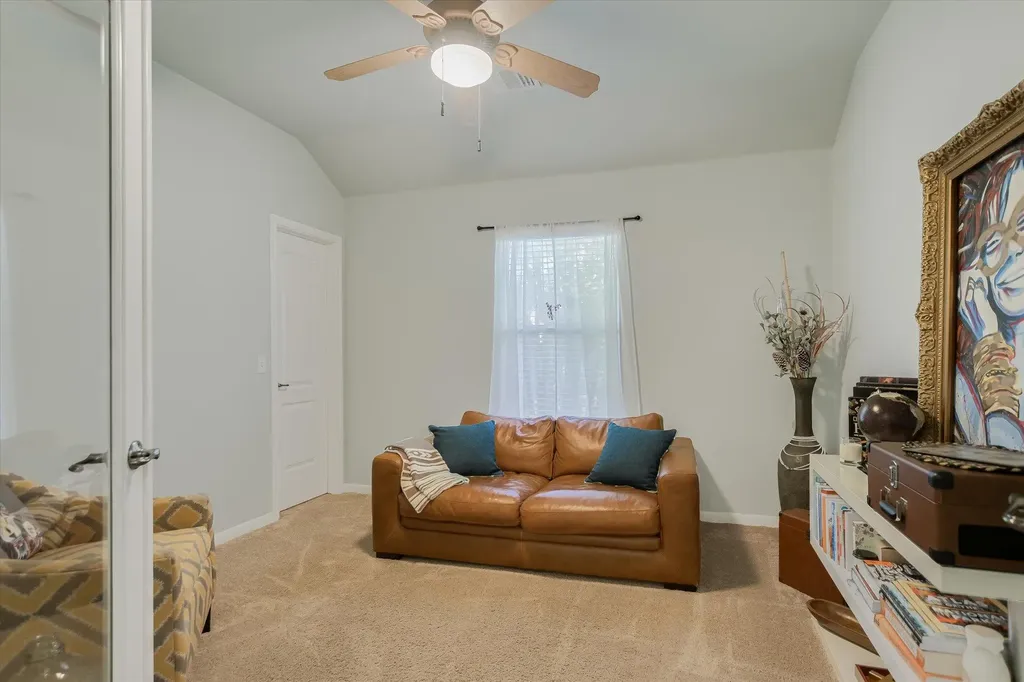 445 Manchester Lane Austin TX 78737