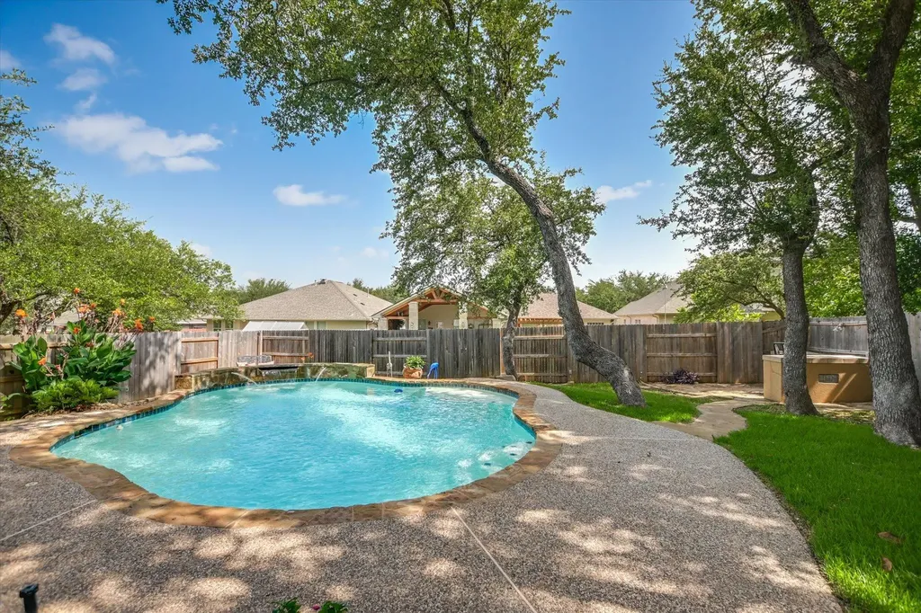 445 Manchester Lane Austin TX 78737