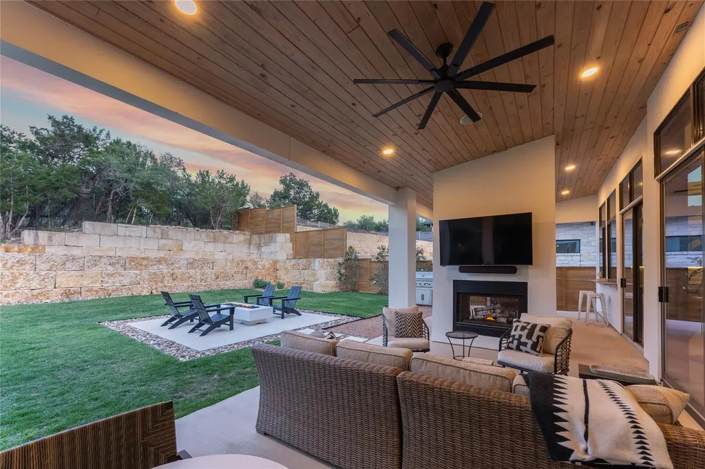 197 Evelyn Court Dripping Springs TX 78620