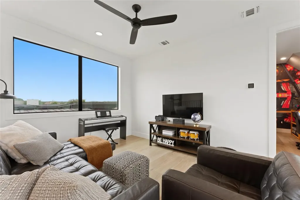 197 Evelyn Court Dripping Springs TX 78620